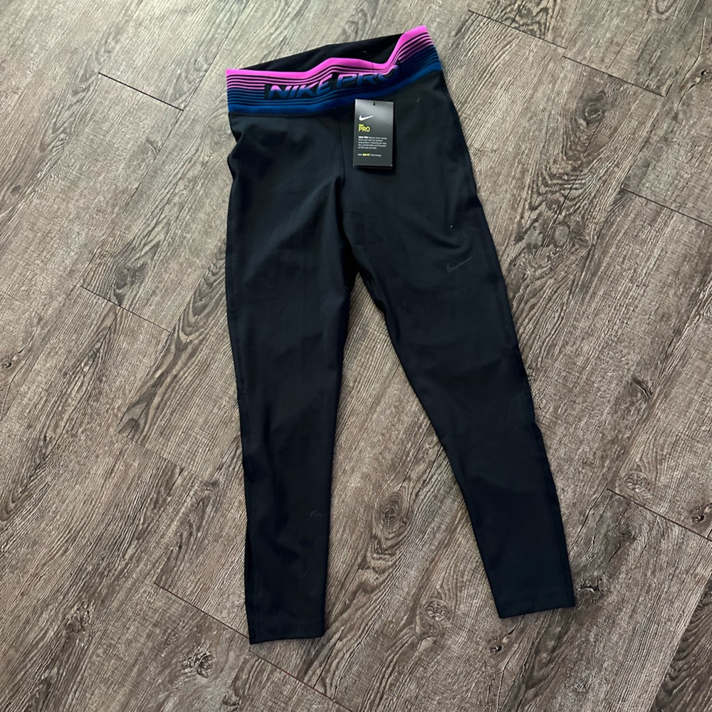 NWT Black Nike Pro Workout Leggings